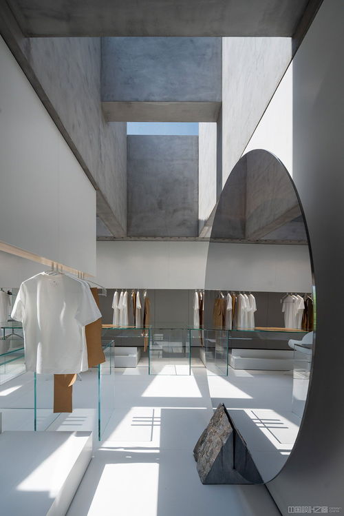 织造新生 广州旧纺织厂变身极简主义鞋帽零售圣地