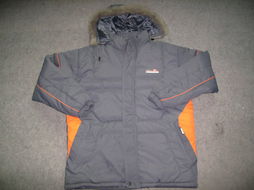 福州荣登贸易 男装时尚棉衣与全品类服饰批零一站式服务